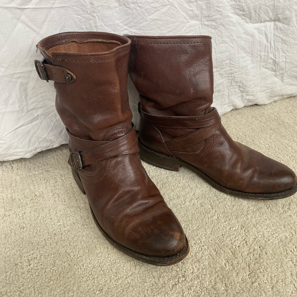 FYRE buckle chocolate brown boots